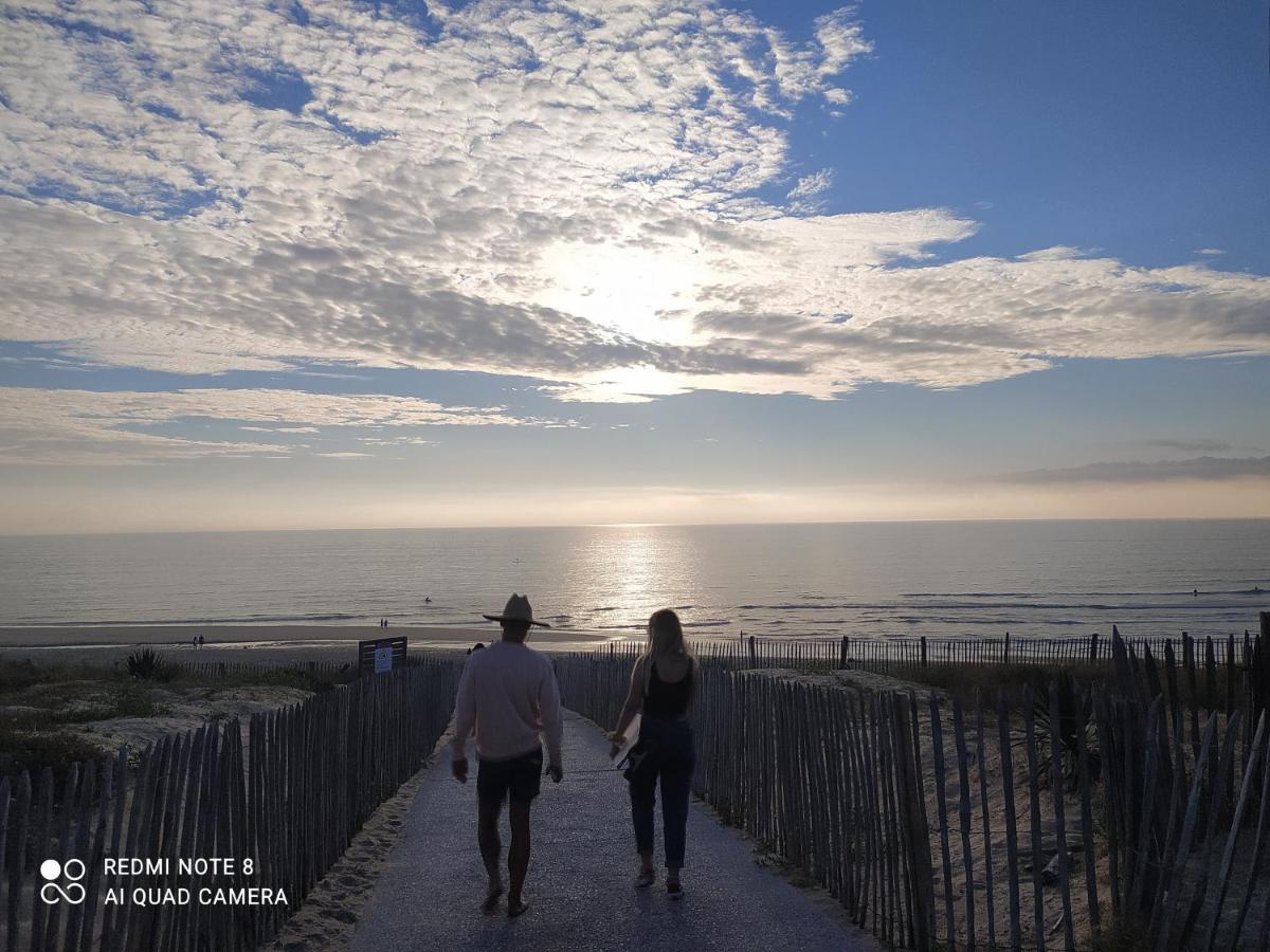 Appartamento Val Fan Apt Tout Confort Océan Très Cosy Parking Privé Wifi Grande Terrasse Et Véranda à 2 Mn De La Plage 1 Grand Lit Et 1 Canapé Lit Personnes Max 4 Lacanau